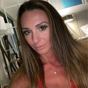 Meet your Posher, Sanela